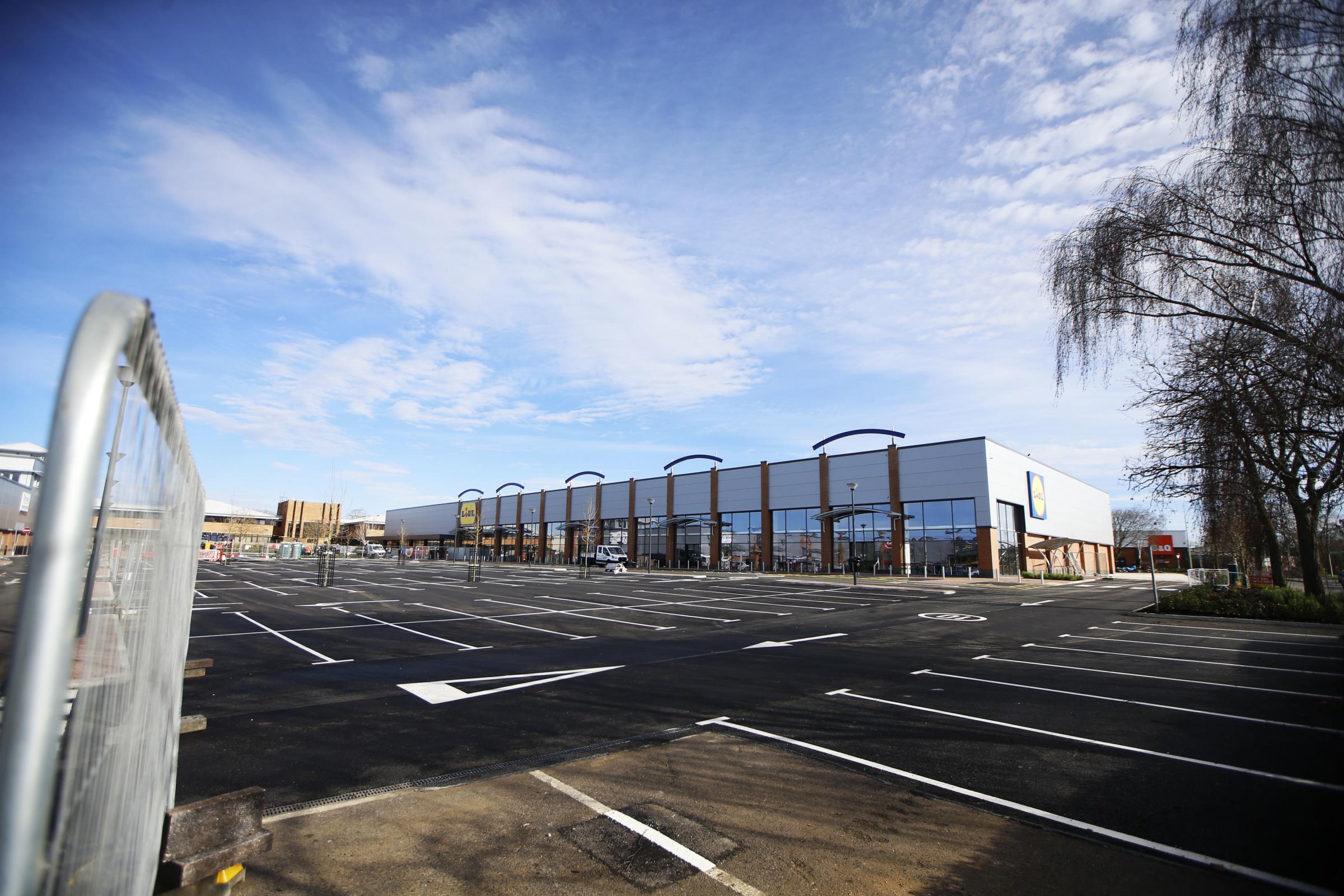 New units at the Fairacres Retail Park in Abingdon are nearing completion. 23/02/2021 Picture by Ed Nix
