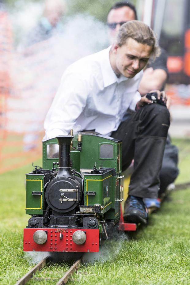 Herald Series: Miniature train set