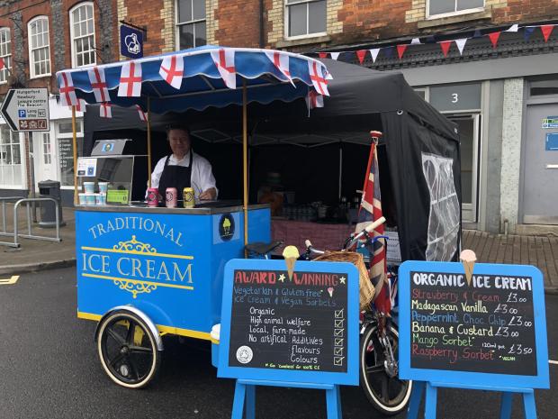 Herald Series: The Big Jubilee Lunch in Wantage. Picture: Rebecca Sheather 