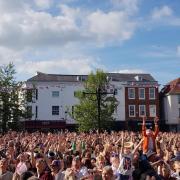 Thousand show up to Abingdon bun throwing. Credit: Matthew Norman